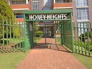 1 Bed Flat in Honey Hill
