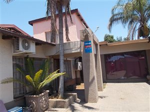 3 Bed House in Oos-Einde