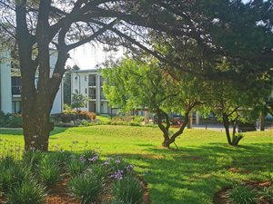 2 Bed Apartment in Jackal Creek Golf Estate