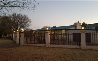 4 Bedroom House in Bergsig