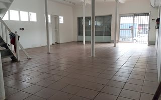 220 m² Commercial space in Paarl Central East