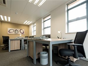 100 m² Office Space in Johannesburg Central and CBD