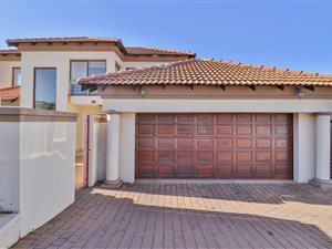 4 Bed House in Monavoni