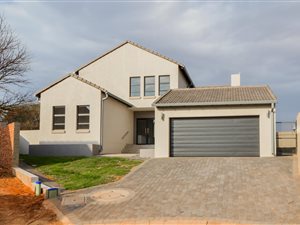 4 Bed House in Olympus AH