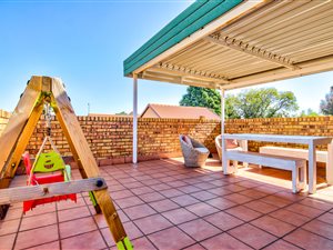 3 Bed Townhouse in Allen Grove