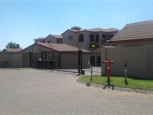 2 Bed House in Erand Gardens