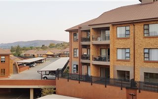 2 Bedroom Apartment in Featherbrooke Estate