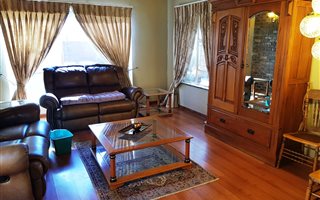 4 Bedroom House in Bardene
