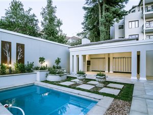 4 Bed Cluster in Dunkeld West
