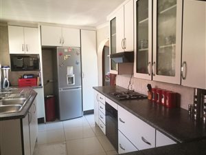 3 Bed House in Norkem Park