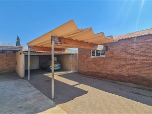 5 Bed House in Hendrina