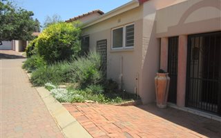 3 Bedroom Simplex in Bordeaux