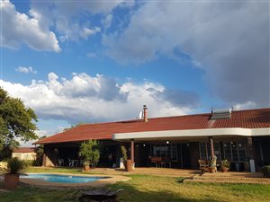 38.7 ha Farm in Hekpoort