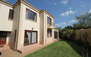 3 Bedroom House in Dainfern