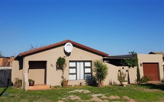 3 Bedroom House in St Dumas