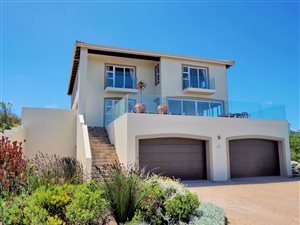 4 Bed House in Pinnacle Point Golf Estate
