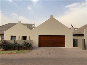 3 Bed Townhouse in Pinehaven