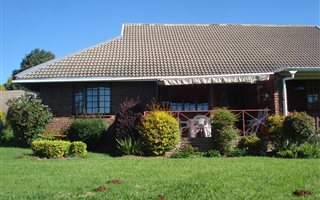 2 Bedroom Simplex in Underberg