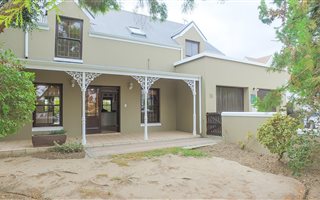 4 Bedroom House in Paradyskloof