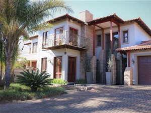 4 Bed House in Ruimsig