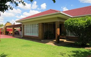 4 Bedroom House in Arcon Park