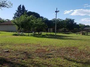 3 ha Farm in Ruimsig Country Estate