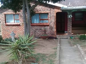 3 Bed House in Heath Park