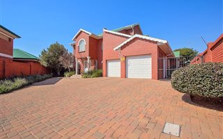4 Bedroom Cluster in Lakefield