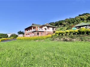 8 Bed House in Nagina
