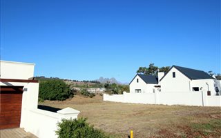 500 m² Land available in Croydon Vineyard Estate