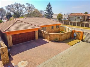 3 Bed Cluster in Jansen Park