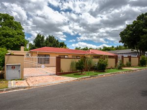 4 Bed House in Amanda Glen