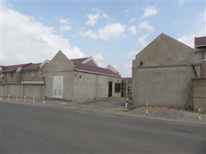 3 Bed Townhouse in Bramley View