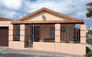 2 Bedroom House in Woodlands
