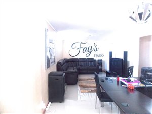 400 m² Commercial space in Newfields
