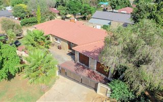 4 Bedroom House in Kloofsig