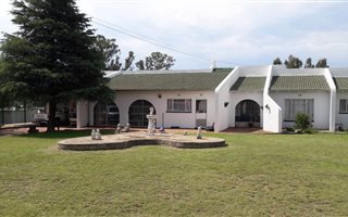 2 ha Farm in Seekoeiwater AH