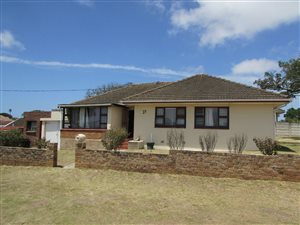 3 Bedroom House in Greenfields