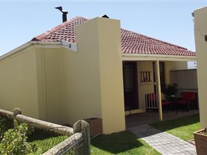 2 Bed House in Whispering Pines