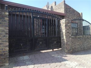 3 Bed House in Ivory Park
