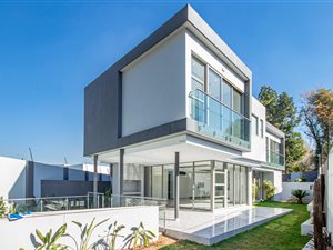 4 Bed House in Morningside