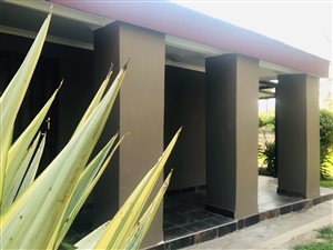 3 Bed House in LesMarais