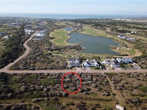 1120 m² Land available in St Francis Links