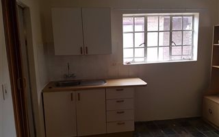 6 Bedroom House in Highveld