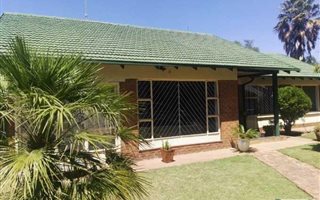 3 Bedroom House in Eastvale