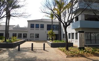 98 m² Office Space in Bryanston