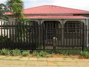 3 Bedroom House in Krugersdorp West