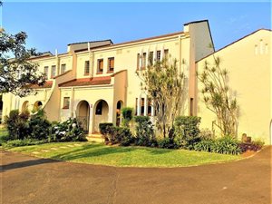 4 Bed Townhouse in Hayfields