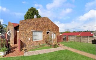 2 Bedroom House in Birchleigh North