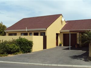 2 Bed House in Strand Central